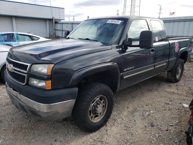 CHEVROLET SILVERADO 2005 with VIN 1GCHK29UX5E238897 - Photo from auction