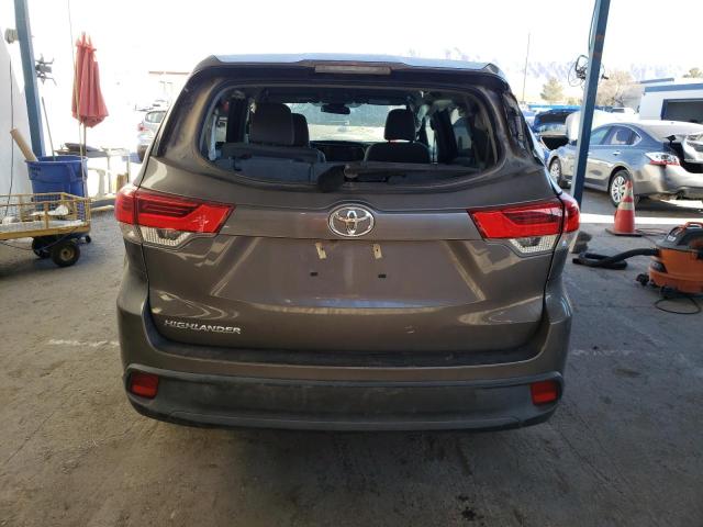 Photo 6 from auction – 2018 TOYOTA HIGHLANDER with VIN 5TDZARFH5JS035928