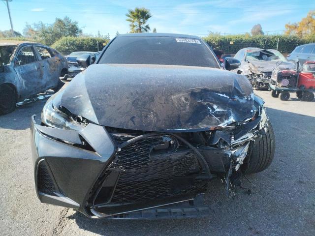 Photo 5 from auction – 2017 LEXUS IS 200T with VIN JTHBA1D21H5057618