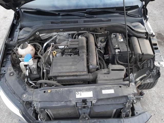 Photo 11 from auction – 2017 VOLKSWAGEN JETTA S with VIN 3VW2B7AJ7HM362108