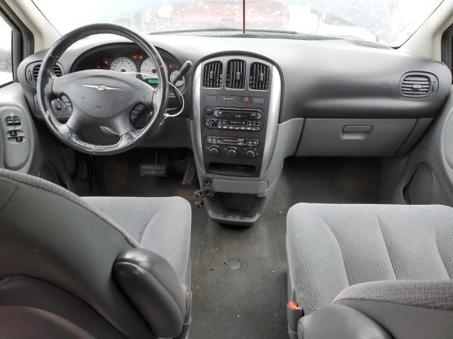 Photo 8 from auction – 2005 CHRYSLER TOWN & COU with VIN 2C4GP54L75R218297