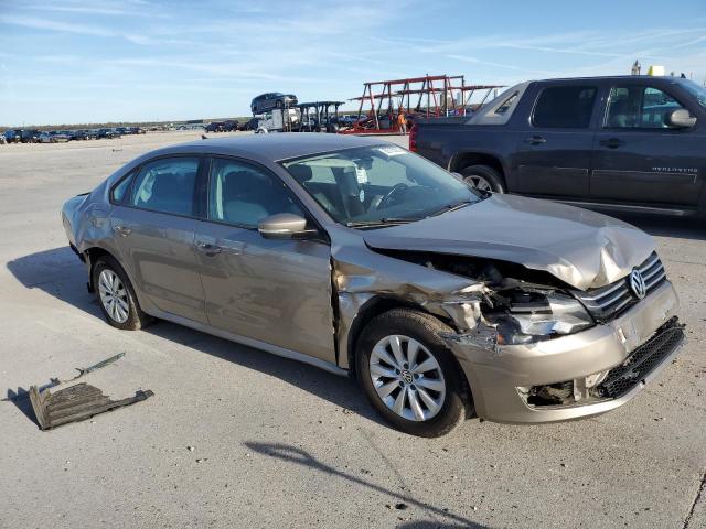 Photo 4 from auction – 2015 VOLKSWAGEN PASSAT S with VIN 1VWAT7A31FC064615