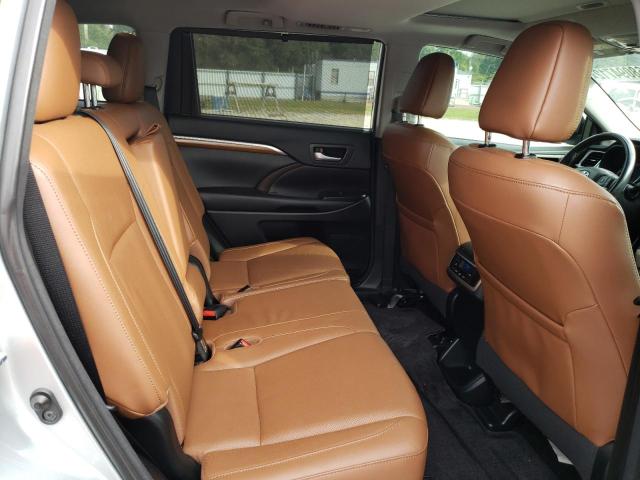 Photo 11 from auction – 2018 TOYOTA HIGHLANDER with VIN 5TDYZRFHXJS249561
