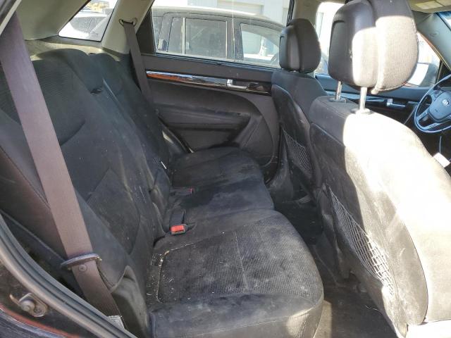 Photo 11 from auction – 2014 KIA SORENTO LX with VIN 5XYKTCA60EG451211