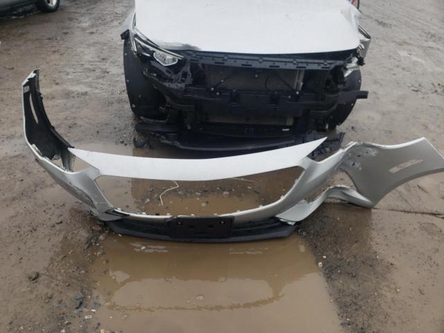 Photo 12 from auction – 2018 BUICK REGAL PREF with VIN W04GL6SX8J1098008