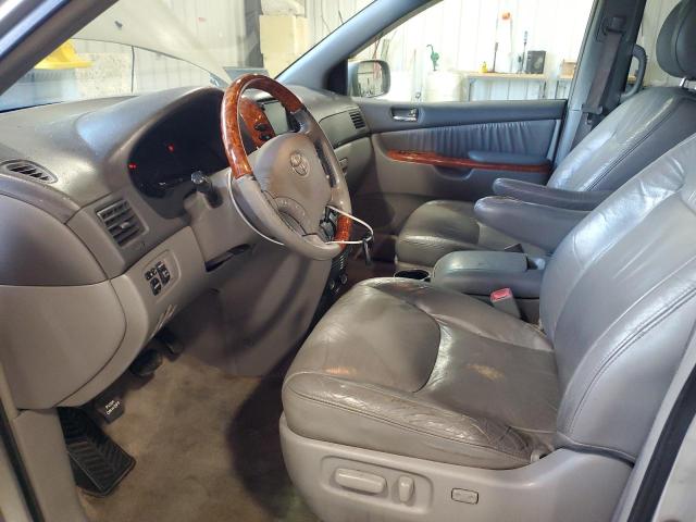 Photo 7 from auction – 2010 TOYOTA SIENNA XLE with VIN 5TDYK4CC3AS295541