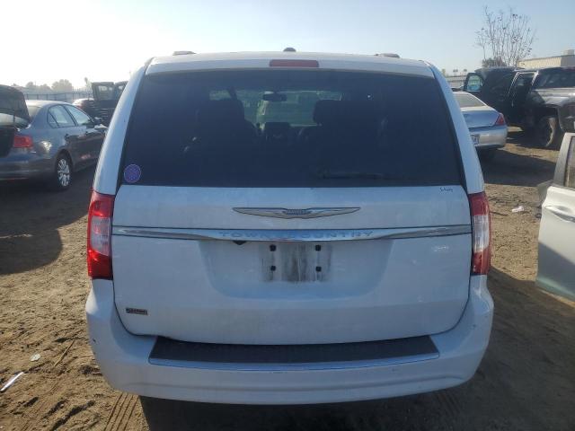 Photo 6 from auction – 2016 CHRYSLER TOWN & COU with VIN 2C4RC1BG4GR230994