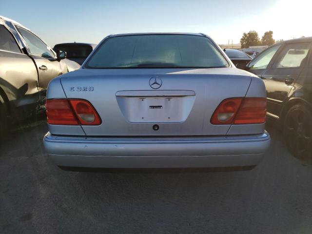 Photo 6 from auction – 1999 MERCEDES-BENZ E 320 with VIN WDBJF65H6XA876305