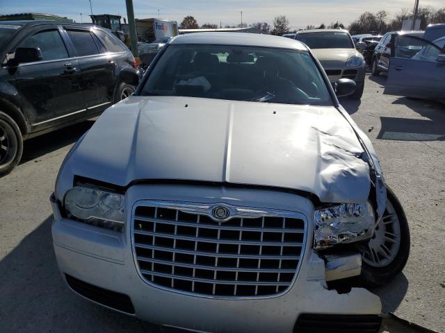 Photo 5 from auction – 2005 CHRYSLER 300 with VIN 2C3JA43R85H696505