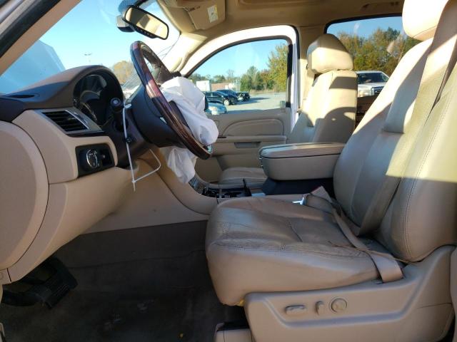 Photo 7 from auction – 2010 CADILLAC ESCALADE L with VIN 1GYUKBEF5AR147880
