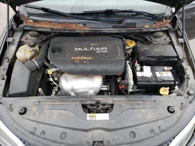 Photo 11 from auction – 2015 CHRYSLER 200 LIMITE with VIN 1C3CCCAB4FN680524