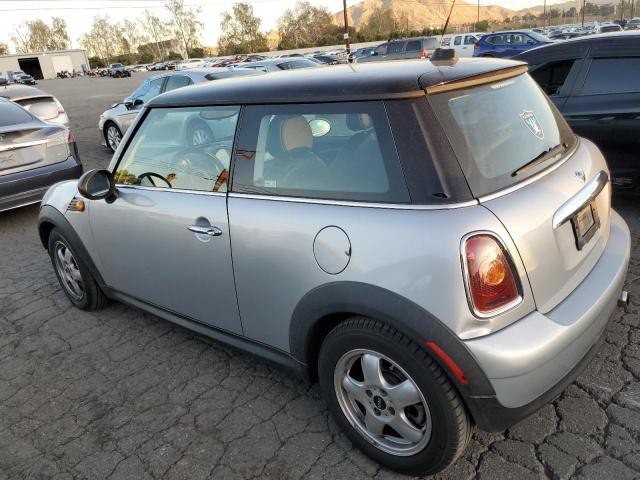 Photo 2 from auction – 2009 MINI COOPER with VIN WMWMF33549TU72767