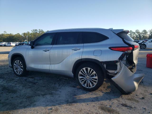 Photo 2 from auction – 2022 TOYOTA HIGHLANDER with VIN 5TDFZRAH3NS106892