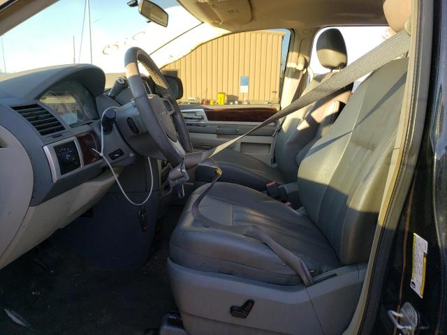 Photo 7 from auction – 2010 CHRYSLER TOWN & COU with VIN 2A4RR5D18AR126444