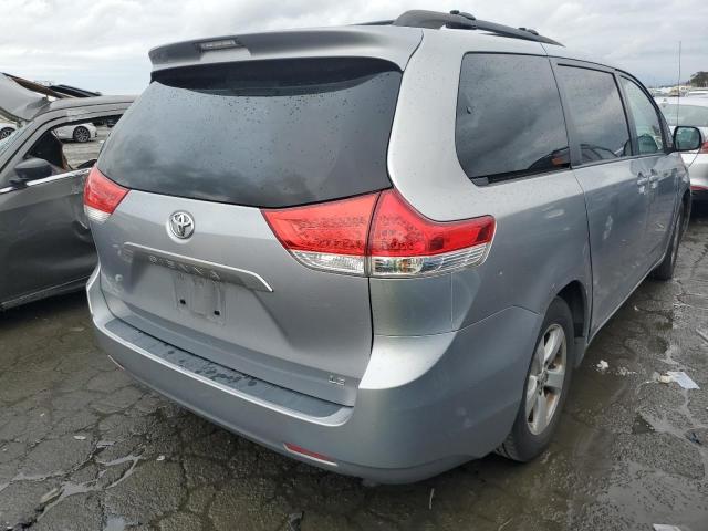 Photo 3 from auction – 2012 TOYOTA SIENNA LE with VIN 5TDKK3DC9CS223552