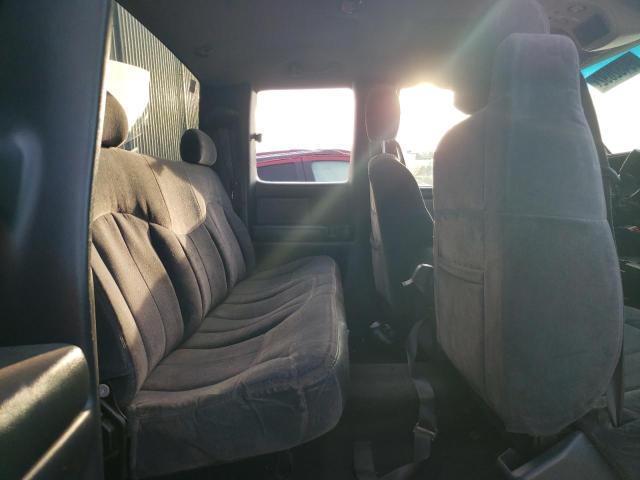 Photo 10 from auction – 2000 CHEVROLET SILVERADO with VIN 2GCEC19W4Y1123214
