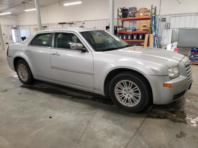 Photo 4 from auction – 2010 CHRYSLER 300 TOURIN with VIN 2C3CA5CV4AH326450