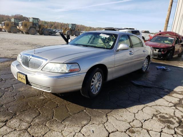 LINCOLN TOWN CAR E 2004 with VIN 1LNHM81W04Y622142 - Photo from auction