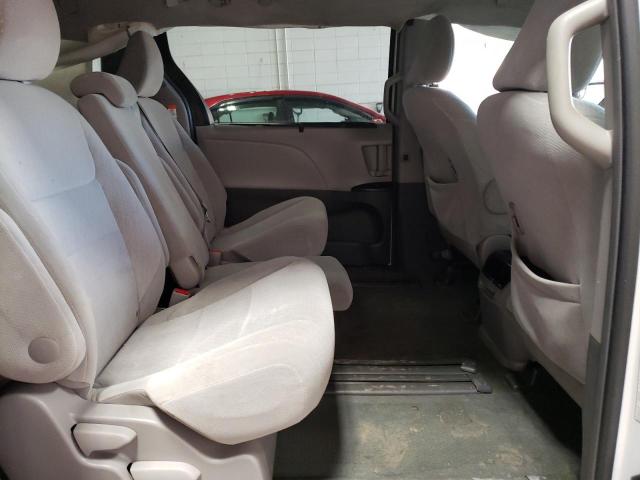 Photo 11 from auction – 2015 TOYOTA SIENNA LE with VIN 5TDKK3DC1FS534204