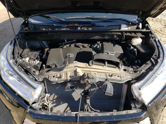 Photo 12 from auction – 2019 TOYOTA HIGHLANDER with VIN 5TDKZRFH4KS351588