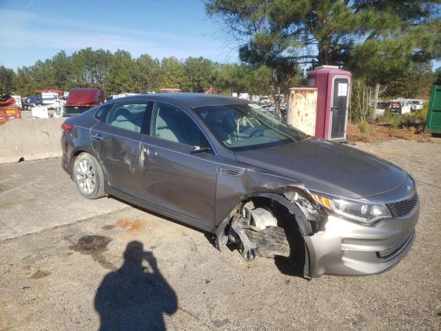 Photo 4 from auction – 2016 KIA OPTIMA EX with VIN 5XXGU4L37GG056364