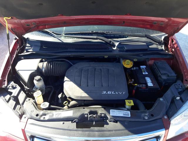 Photo 12 from auction – 2015 CHRYSLER TOWN & COU with VIN 2C4RC1BG4FR570807