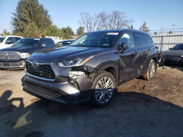 TOYOTA HIGHLANDER 2022 with VIN 5TDEBRCH4NS075536 - Photo from auction