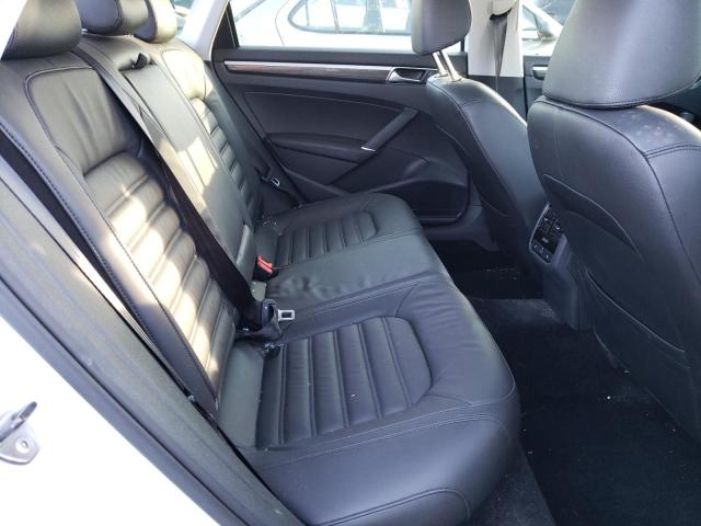 Photo 10 from auction – 2017 VOLKSWAGEN PASSAT SEL with VIN 1VWCT7A38HC027489