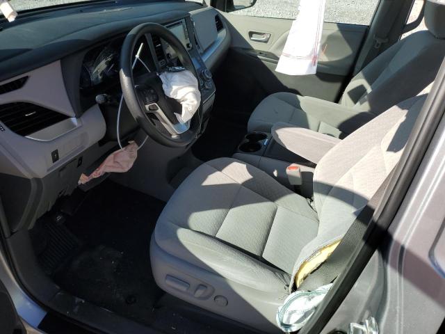 Photo 7 from auction – 2018 TOYOTA SIENNA LE with VIN 5TDKZ3DC1JS945719