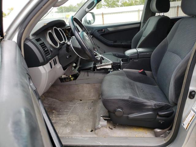 Photo 7 from auction – 2004 TOYOTA 4RUNNER SR with VIN JTEBT14R040043706