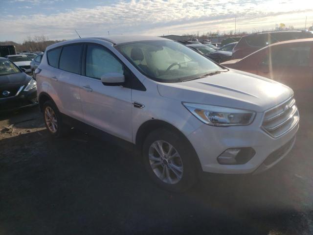 Photo 4 from auction – 2017 FORD ESCAPE SE with VIN 1FMCU0GD9HUE68870