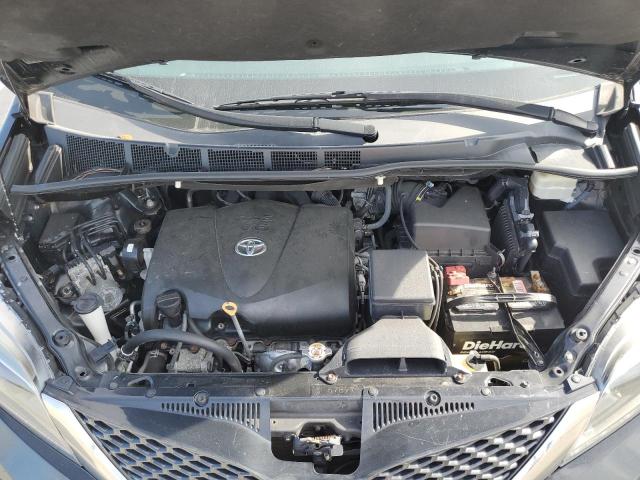 Photo 12 from auction – 2017 TOYOTA SIENNA SE with VIN 5TDXZ3DC7HS785359