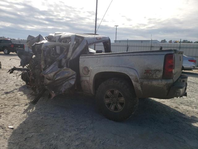 Photo 2 from auction – 2005 CHEVROLET SILV1500 2 with VIN 2GCEK13T951169070