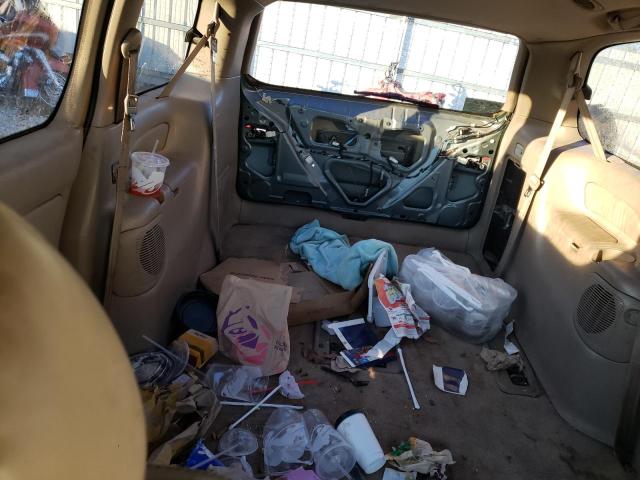 Photo 10 from auction – 2000 TOYOTA SIENNA with VIN 4T3ZF13C7YU293906