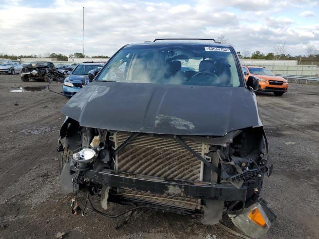 Photo 5 from auction – 2015 CHRYSLER TOWN & COU with VIN 2C4RC1BG7FR661957