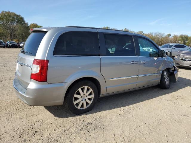 Photo 3 from auction – 2013 CHRYSLER TOWN & COU with VIN 2C4RC1BGXDR802632