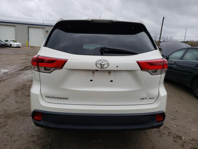 Photo 6 from auction – 2018 TOYOTA HIGHLANDER with VIN 5TDJZRFH7JS556445
