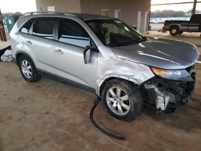 Photo 4 from auction – 2013 KIA SORENTO LX with VIN 5XYKT3A63DG413504