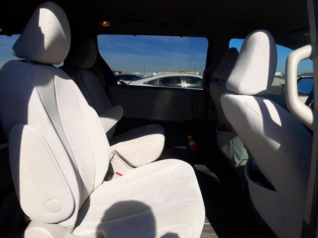 Photo 11 from auction – 2014 TOYOTA SIENNA LE with VIN 5TDKK3DC6ES515422