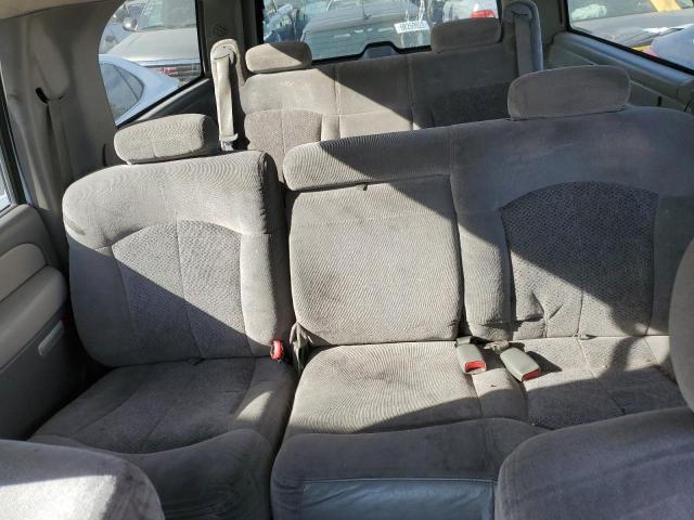 Photo 10 from auction – 2002 CHEVROLET SUB with VIN 3GNEC16T82G151095