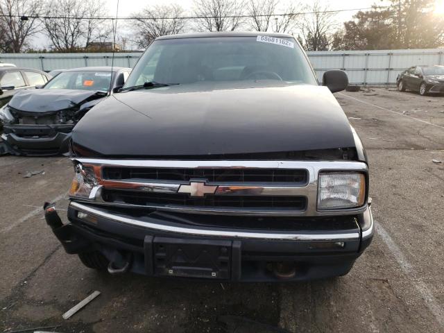Photo 5 from auction – 1997 CHEVROLET BLAZER with VIN 1GNDT13W7V2110657