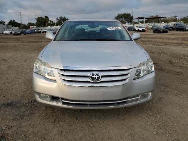Photo 5 from auction – 2006 TOYOTA UK with VIN 4T1BK36B46U115081