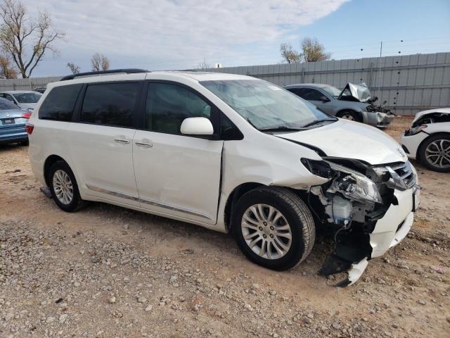 Photo 4 from auction – 2017 TOYOTA SIENNA XLE with VIN 5TDYZ3DC1HS786902