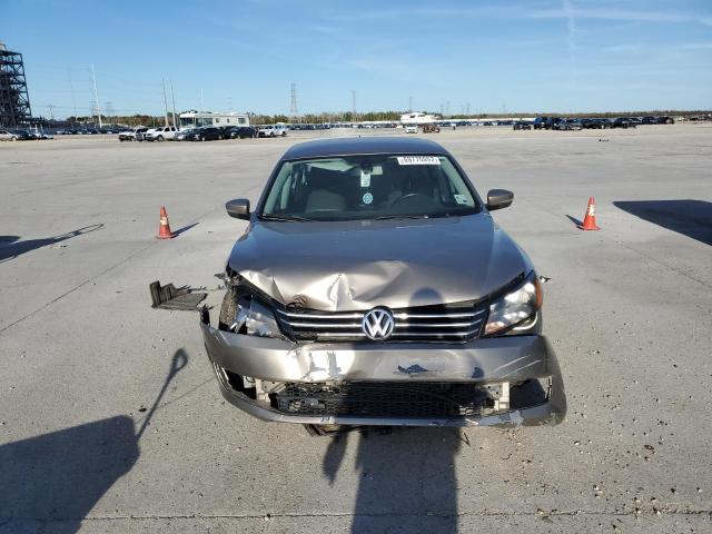 Photo 5 from auction – 2015 VOLKSWAGEN PASSAT S with VIN 1VWAT7A31FC064615