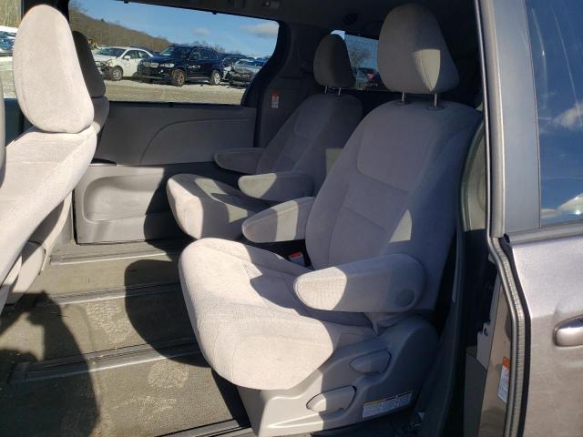 Photo 11 from auction – 2016 TOYOTA SIENNA LE with VIN 5TDJK3DC9GS144416