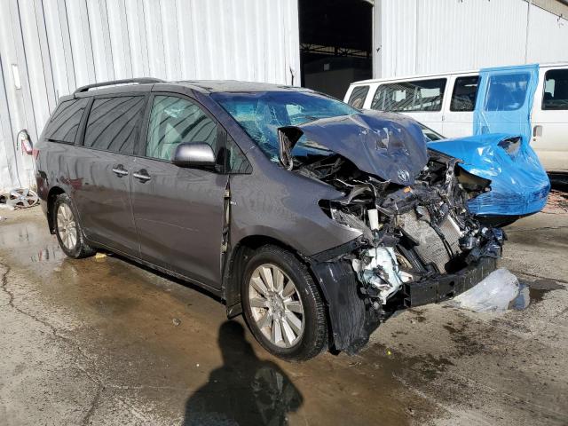Photo 4 from auction – 2017 TOYOTA SIENNA XLE with VIN 5TDDZ3DC0HS188234