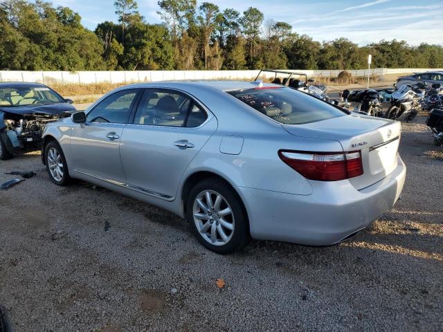 Photo 2 from auction – 2007 LEXUS LS 460L with VIN JTHGL46F175012694