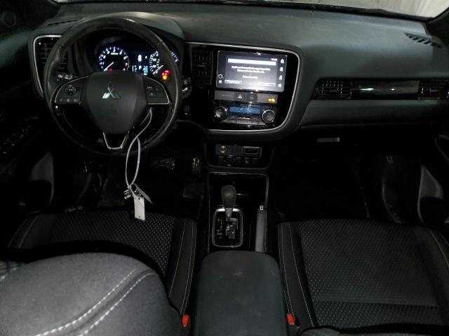 Photo 8 from auction – 2018 MITSUBISHI OUTLANDER with VIN JA4AD3A30JZ069538