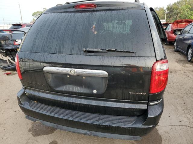 Photo 6 from auction – 2005 CHRYSLER TOWN & COU with VIN 2C8GP54L35R321358