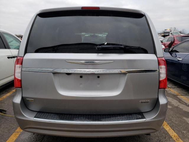 Photo 6 from auction – 2016 CHRYSLER TOWN & COU with VIN 2C4RC1BG8GR268292